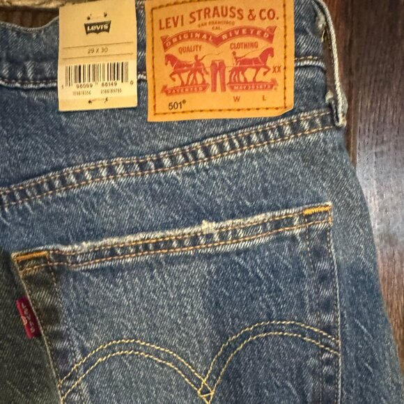 Levi’s Men’s High Rise Straight Leg Jeans – NWT – W29 L30 – Medium Wash - Picture 4 of 5